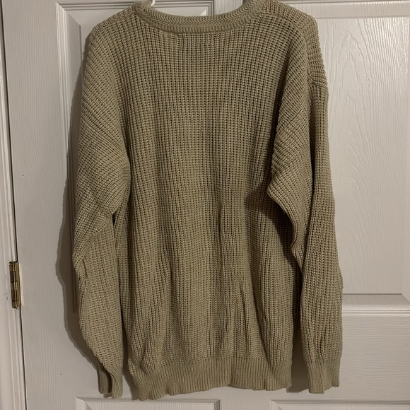 Sweater Graphix Vintage Sweater - Picture 2 of 4